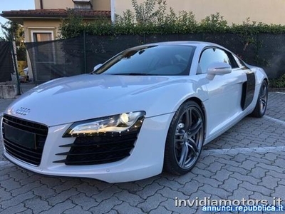 Audi R8 4.2 V8 GRIGIO SUZUKA San Miniato