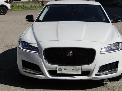 Usato 2016 Jaguar XF 2.0 Diesel 180 CV (17.000 €)