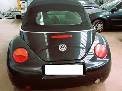 VOLKSWAGEN New Beetle