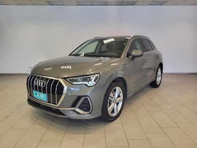 Audi Q3 40 2.0 tfsi business advanced quattro s-tronic