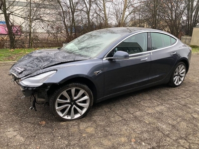 Tesla Model 3 Long Range