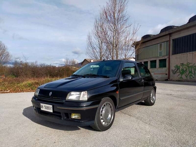 Usato 1992 Renault Clio 1.8 Benzin 137 CV (15.200 €)