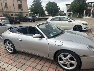 Usato 1999 Porsche 996 3.4 Benzin 300 CV (40.000 €)