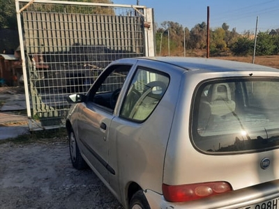 Usato 2005 Fiat 600 1.1 Benzin (1.500 €)