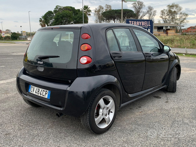 Usato 2005 Smart ForFour 1.1 Benzin 75 CV (2.200 €)