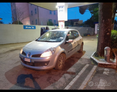 Usato 2007 Renault Clio 1.5 Diesel 85 CV (3.000 €)