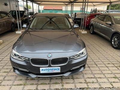 Usato 2013 BMW 330 3.0 Diesel 258 CV (12.900 €)