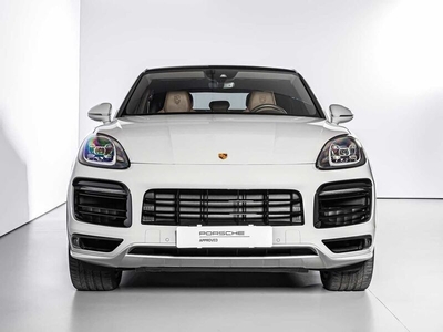 Usato 2022 Porsche Cayenne 3.0 Benzin 340 CV (104.911 €)