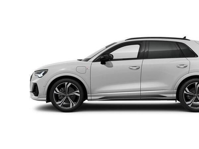 Usato 2023 Audi Q3 1.4 Benzin 150 CV (48.000 €)