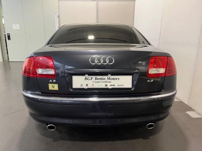 AUDI A8 4.2 V8 FSI quattro tiptronic