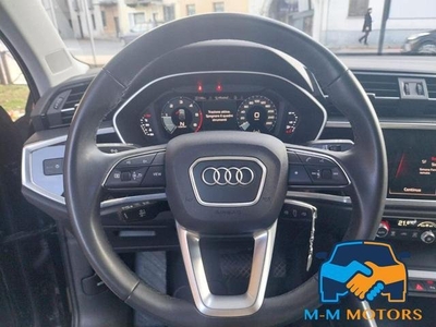 AUDI Q3 35 TDI SPBK IDENTITY BLACK