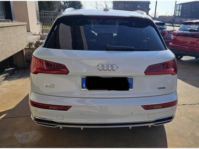 AUDI Q5 40 TDI quattro S tronic S line plus