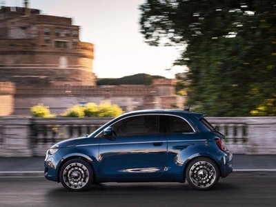 FIAT 500 ELECTRIC Icon Berlina 42 kWh 320 KM