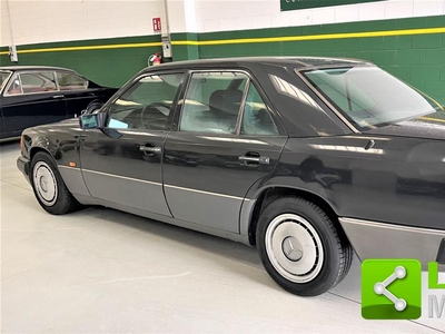 MERCEDES-BENZ 200 200 - UNICA CON CAMBIO AUTOMATICO Usata