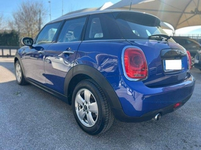 MINI 5 PORTE 1.5 Cooper D 5 porte