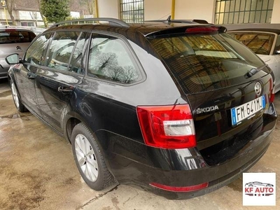 SKODA Octavia Station Wagon Wagon 2.0 tdi Executive 150cv dsg