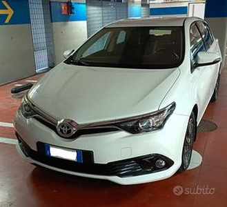 TOYOTA Auris - 2016