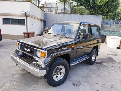 Toyota Land Cruiser 2.4