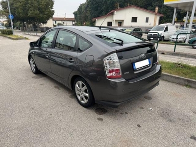 TOYOTA Prius 1.5i 16V