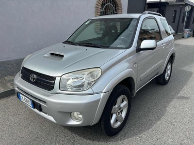 TOYOTA RAV4 2.0 Tdi D-4D cat 3 porte Sol