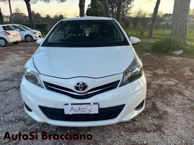 TOYOTA YARIS 1.0 5 porte Lounge ADATTA A NEOPATENTATI!!!