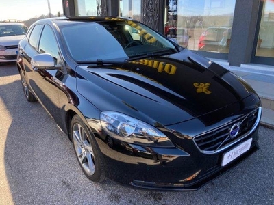 VOLVO V40 D2 Geartronic Momentum