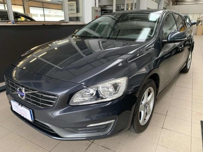 VOLVO V60 (2010) D2 1.6 Business