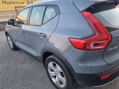 VOLVO XC40 2.0 d4 Momentum awd geartronic my20 - FY890TJ