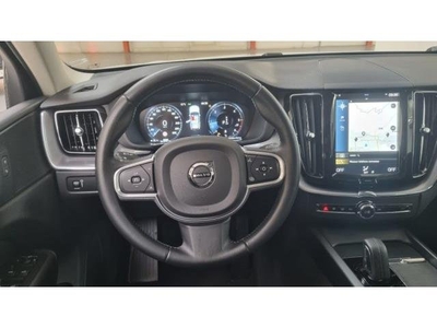 VOLVO XC60 B4 (d) AWD Geartronic Momentum KM 29.000!!!