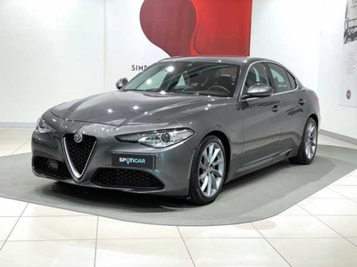 ALFA ROMEO Giulia (2016)