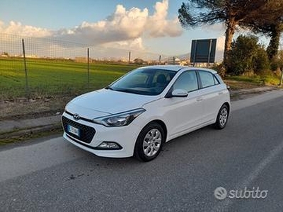 Hyundai i20 1.2 84 CV 5 porte Comfort anno 2015