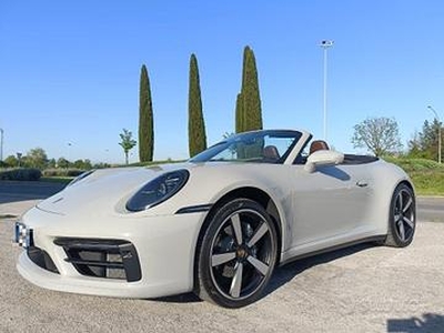 PORSCHE 992 Carrera Cabriolet GESSO