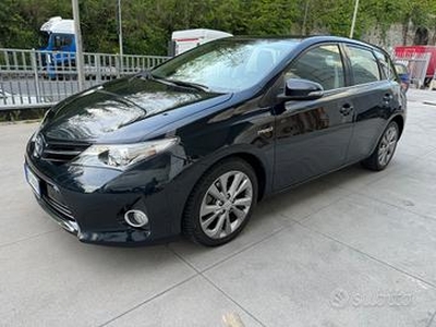 TOYOTA AURIS 1.8 HYBRID LOUNGE AUTOMATICO