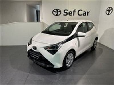 Toyota Aygo Connect 1.0 VVT-i 72 CV 5 porte x-cool MMT del 2021 usata a Milano