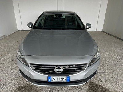 Volvo V60 D2