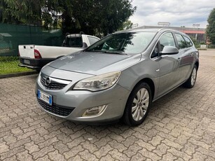 2011 OPEL Astra