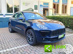 2015 PORSCHE Macan