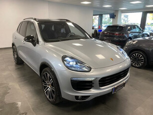 2017 PORSCHE Cayenne