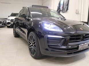 2022 PORSCHE Macan