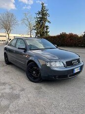 Audi A4 2.4 gpl benzina