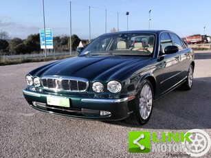 JAGUAR XJ 4.2 V8 cat Executive, certificata, finanziabile Usata