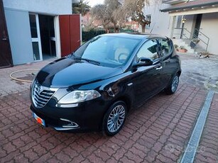 Lancia Ypsilon 1.2 69 CV 5 porte Gold