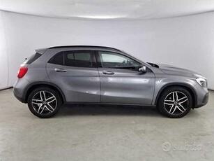 MERCEDES-BENZ GLA 200 d Automatic Business