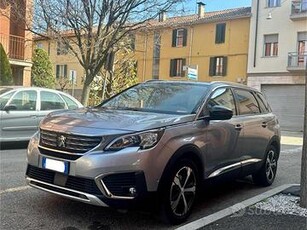 PEUGEOT 5008 Business