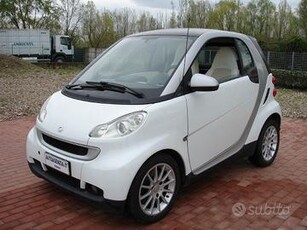 SMART ForTwo 1000 52 kW coupé limited two