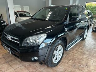 Toyota RAV 4 2.2 d-4d Luxury 177cv *UNICOPRO*