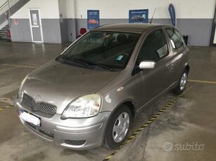 Toyota Yaris 1.0i 16V cat 3 porte Sol