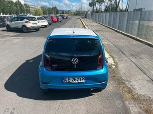 Volkswagen color up 5 porte