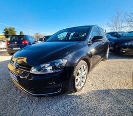 VOLKSWAGEN Golf 1.6 TDI HIGHLINE - 2014