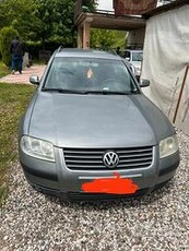 VOLKSWAGEN Passat 5ª serie - 2002